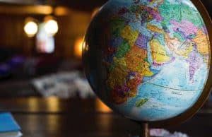 ไม่มีเศรษฐกิจแย่ลงหรือดีขึ้นอย่างจริงจังอีกต่อไป มีแต่ธุรกิจเราจะดีขึ้นหรือแย่ลงเท่านั้น